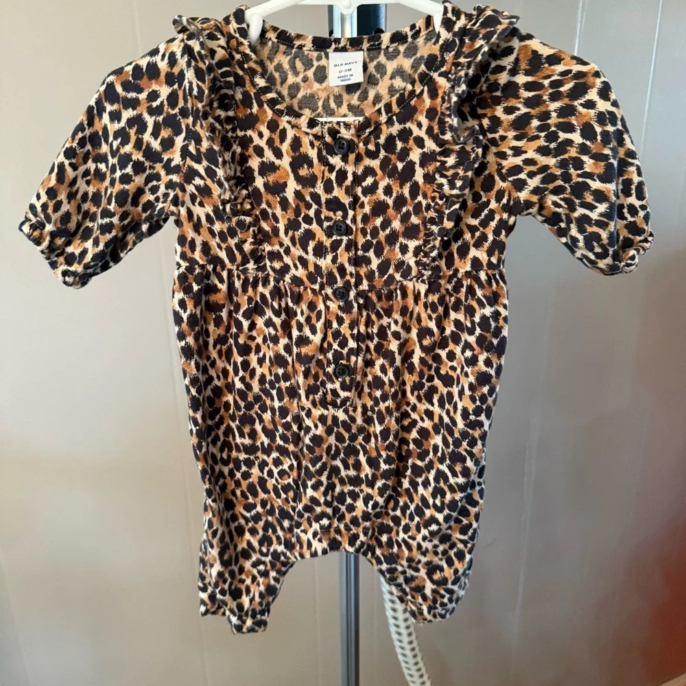 Bundle of 2-Old Navy 0-3 Months. Snap Legs.‎ Red Plaid and Leopard Print Rompers